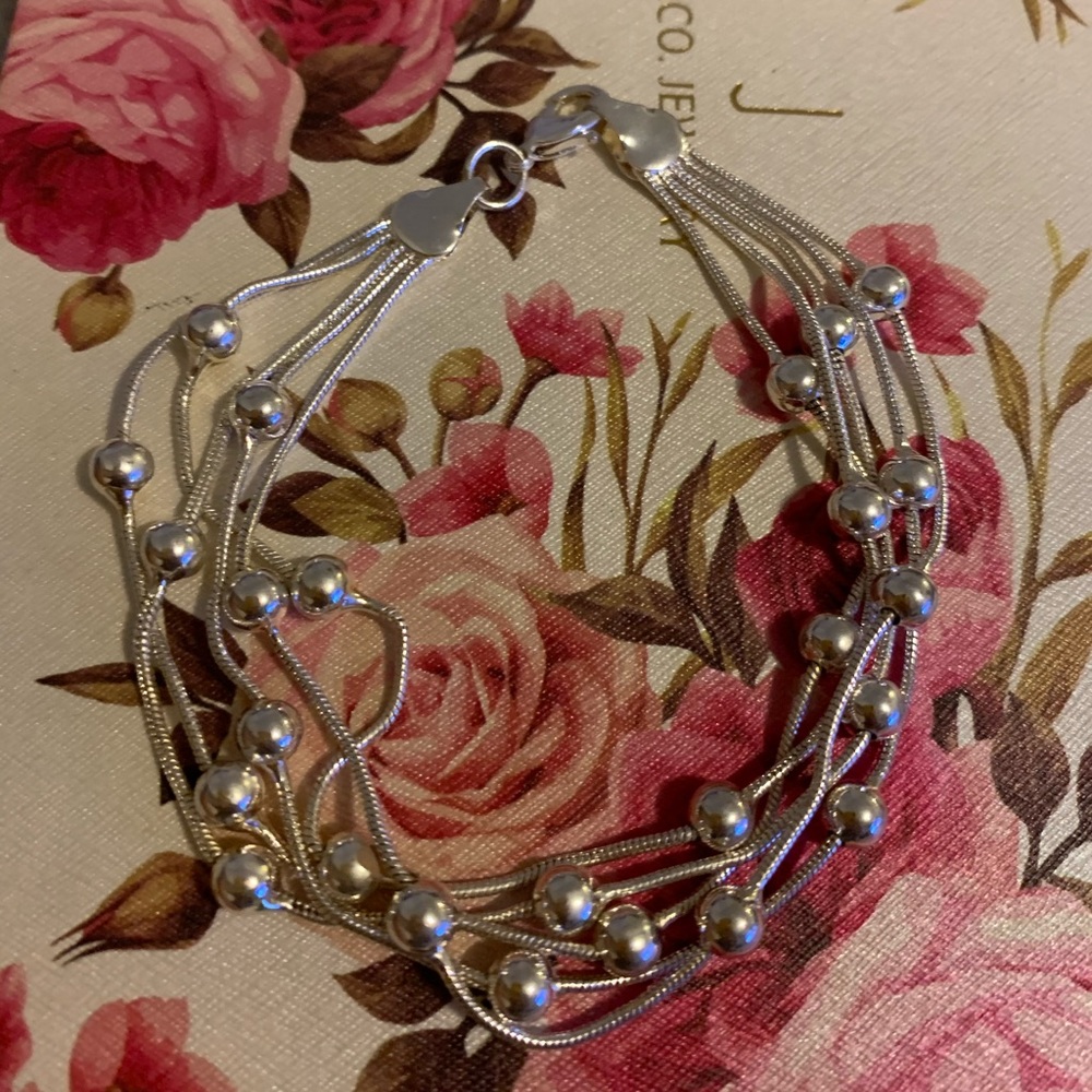 NWOT women’s sterling silver bracelet